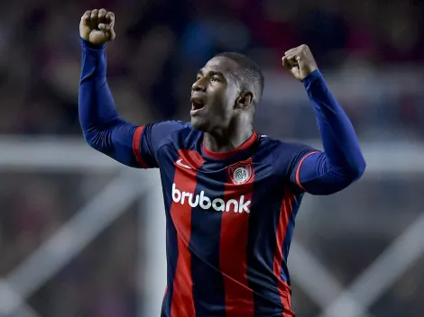 Alvo do Grêmio, zagueiro Romaña se aproxima do futebol árabe