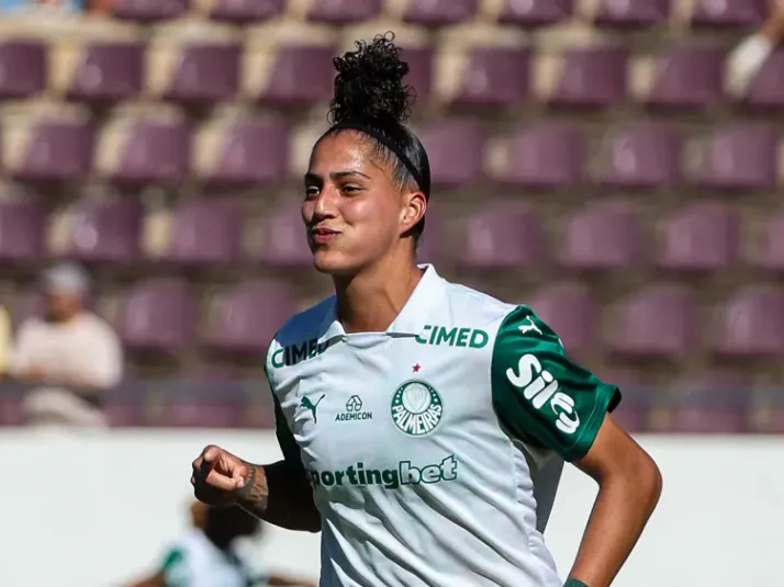 Amanda Gutierres sobre reta final no Palmeiras: “Estar de volta em breve”
