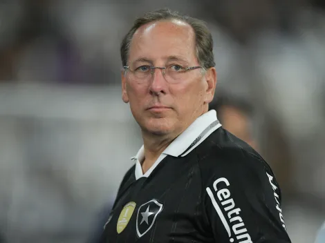 Athletico-PR avisa John Textor no Botafogo e mostra interesse em Jeffinho