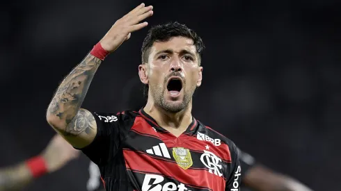 Arrascaeta comemorando gol pelo Flamengo. Foto: Alexandre Loureiro/AGIF