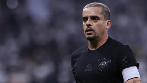 Fagner em campo pelo Corinthians. Foto: Marcello Zambrana/AGIF