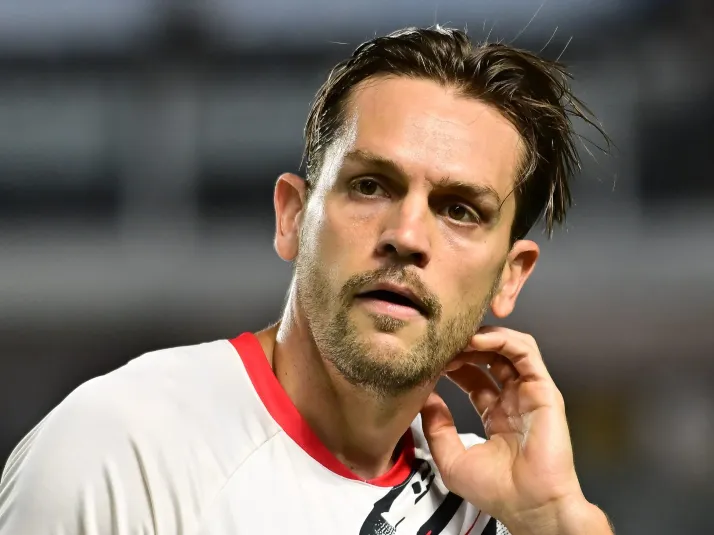 São Paulo se prepara contra Fluminense e Toloi treina parcialmente