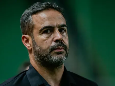 Artur Jorge homenageia título da Libertadores com o Botafogo