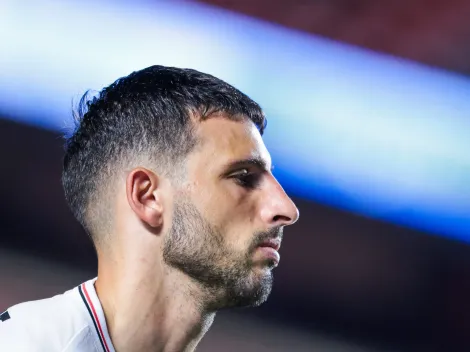 Calleri volta a treinar, mas São Paulo deixa retorno do atacante para 2026