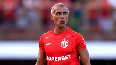 Romário, ex-campeão do Mundo, atuando pelo América-RJ, clube onde é presidente (Photo by Buda Mendes/Getty Images)