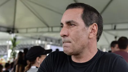 Edmundo reclamou da postura dos jogadores do Vasco
