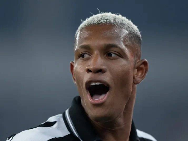 Danilo tem atualização sobre lesão no Botafogo e deve retornar contra Fortaleza