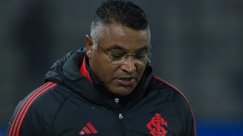 Roger Machado durante confronto entre Bragantino x Internacional no Brasileirão de 2025.