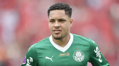 Vitor Roque jogador do Palmeiras durante partida contra o Flamengo no estádio Maracanã pelo campeonato Brasileiro A 2025. Foto: Thiago Ribeiro/AGIF
