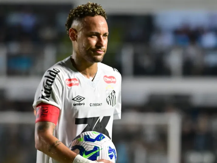 Al Hilal entende que Neymar desrespeitar recuperação no menisco em 2023