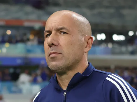 Tevis retorna ao Cruzeiro e Leonardo Jardim irá definir o futuro do atacante em 2026