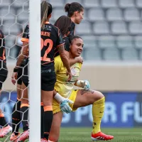 Corinthians encaminha a renovação com a goleira Lelê por mais uma temporada