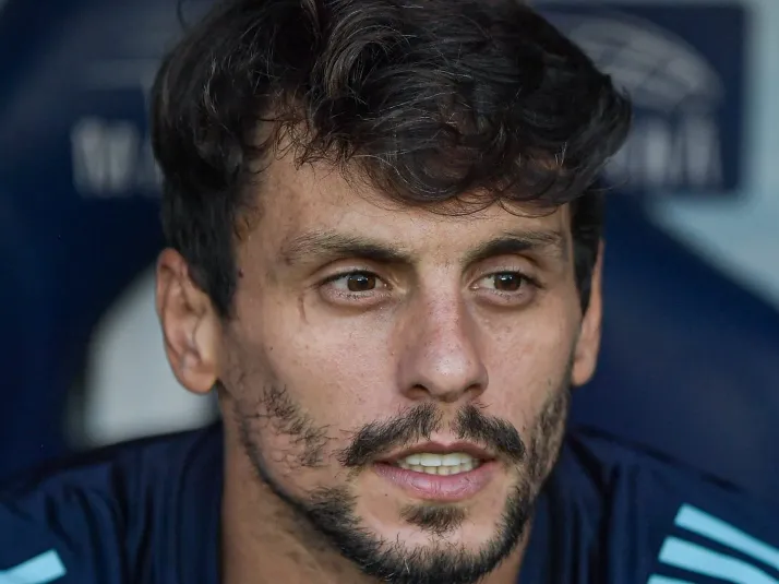 Rodrigo Caio tem influência direta na bola parada do Flamengo