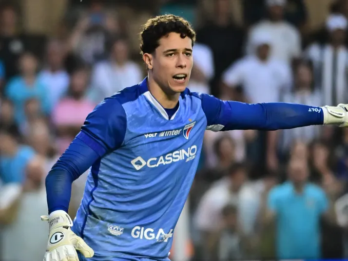 Brenno salva o Fortaleza e se emociona após o jogo