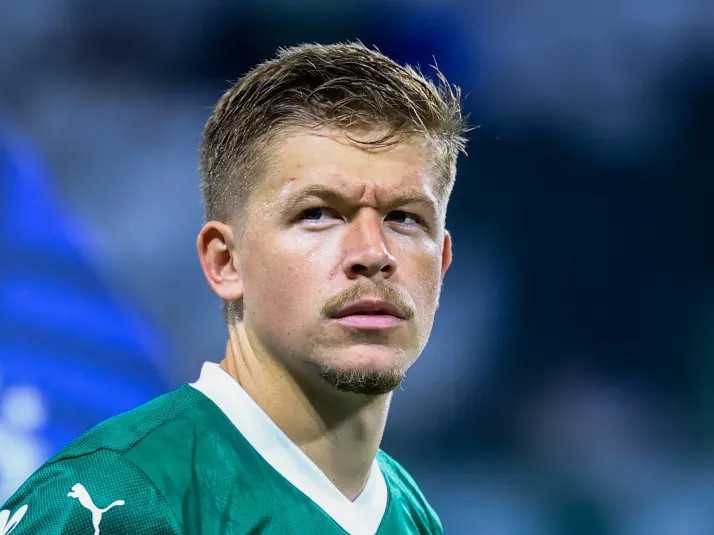 Palmeiras fica a detalhe de acerto de permanência de Fuchs