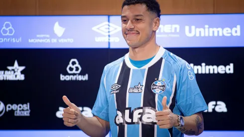 Enzo não continua no Grêmio. Foto: Maxi Franzoi/AGIF