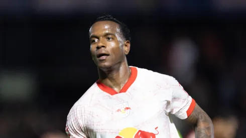 Helinho jogador do Bragantino comemora seu gol durante partida contra o Vitoria no estadio Nabi Abi Chedid pelo campeonato Brasileiro A 2024. Foto: Diogo Reis/AGIF