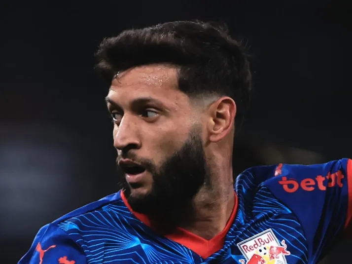 O Atlético-MG tem interesse na contratação de Juninho Capixaba