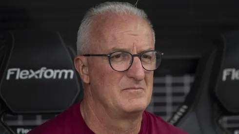 Dorival durante confronto entre Corinthians x Juventude no Brasileirão 2025.