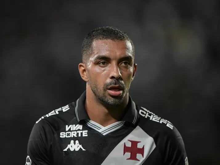 Vasco é avisado que clube europeu prepara oferta por Paulo Henrique