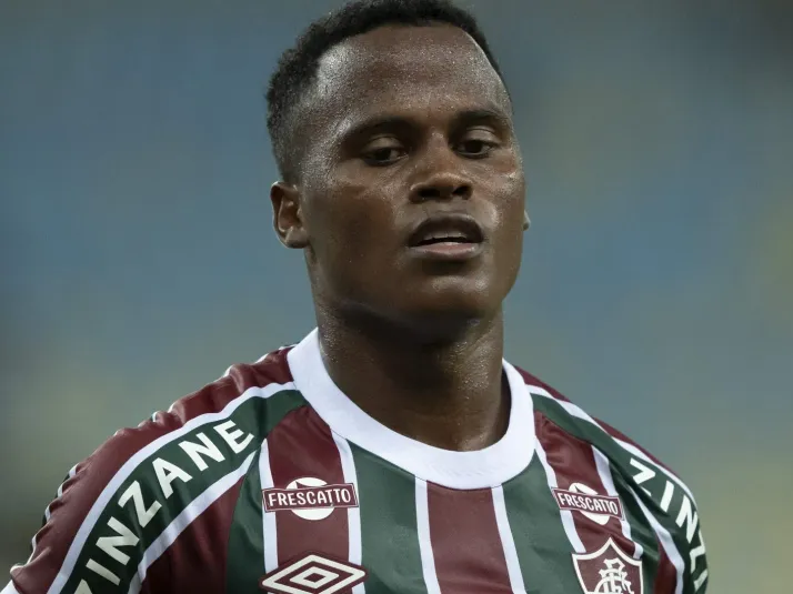 Arias revela que ainda acompanha o Fluminense