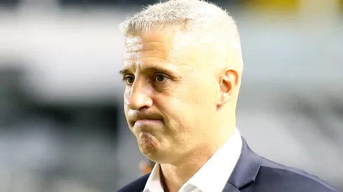 Hernan Crespo tecnico do Sao Paulo durante partida contra o Internacional no estadio Vila Belmiro pelo campeonato Brasileiro A 2025. Foto: Mauricio De Souza/AGIF