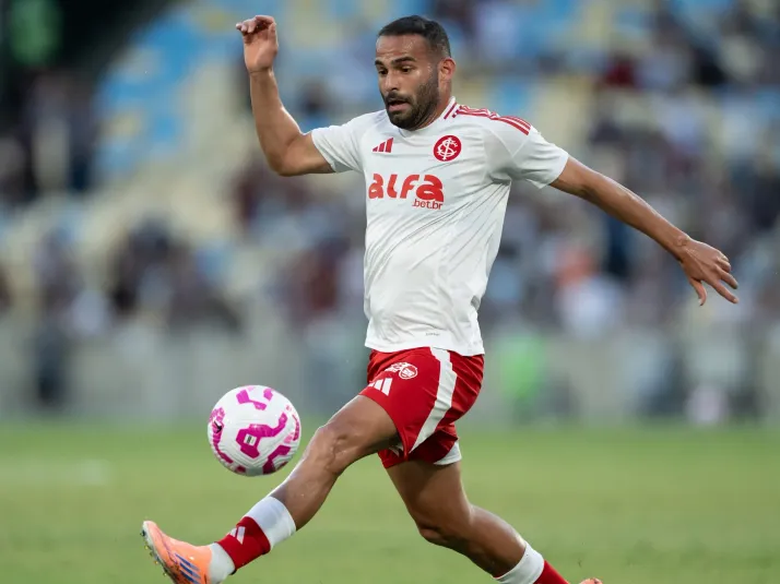 Internacional descarta abater dívida de Thiago Maia em negócio por Vitão