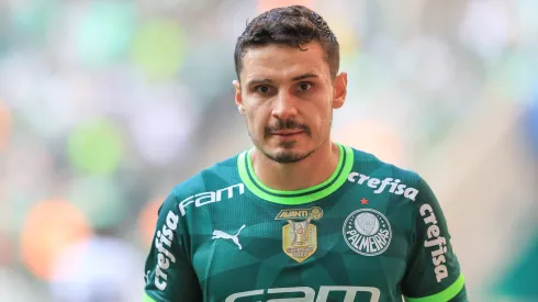 Raphael Veiga jogador do Palmeiras durante partida contra o Botafogo no estadio Arena Allianz Parque pelo campeonato BRASILEIRO A 2023.