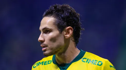 Veiga está na mira do Grêmio.