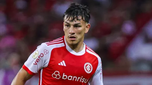 Bernabei em campo pelo Inter. Foto: Maxi Franzoi/AGIF