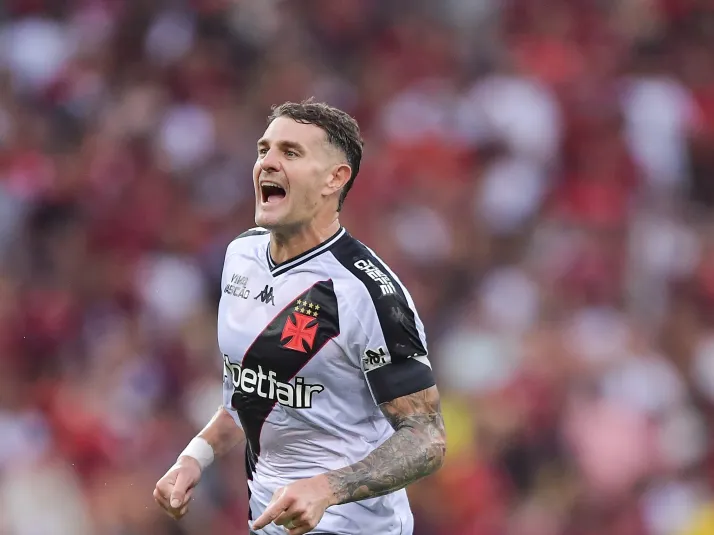 Vegetti, atacante do Vasco, é pedido no Coritiba