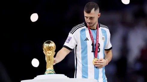 Guido Rodríguez, campeão do mundo pela Argentina. (Photo by Clive Brunskill/Getty Images)