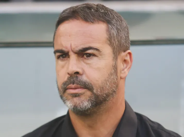 Botafogo pode rever Artur Jorge no Brasil em 2026, mas como técnico rival; entenda!