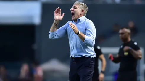 Martín Palermo, ex-técnico do Fortaleza. Foto: Mauro Horita/Getty Images