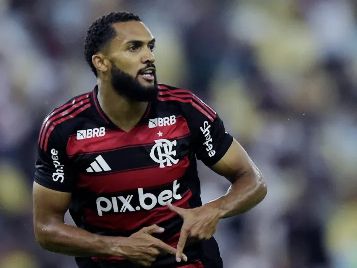 Flamengo encaminha venda de Juninho ao Pumas; atacante era alvo do Bahia