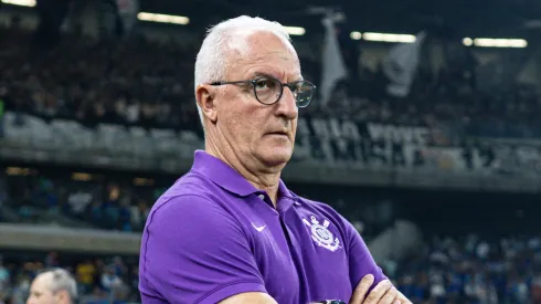 MG – BELO HORIZONTE – 10/12/2025 – COPA DO BRASIL 2025, CRUZEIRO X CORINTHIANS – Dorival Junior tecnico do Corinthians durante partida contra o Cruzeiro no estadio Mineirao pelo campeonato Copa Do Brasil 2025. Foto: Gilson Lobo/AGIF