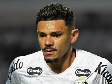 Tiquinho Soares topa reduzir o salário e pode fechar com o Botafogo para 2026