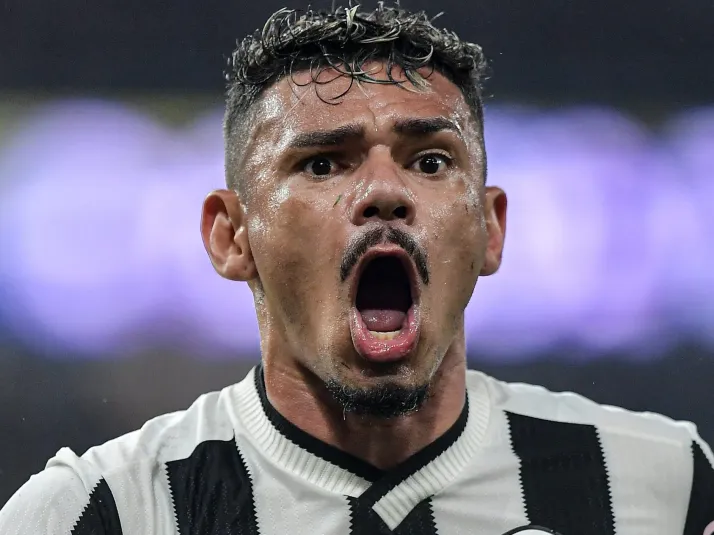 Tiquinho responde sobre uma possível volta ao Botafogo