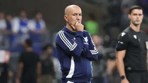 Leonardo Jardim tecnico do Cruzeiro durante partida contra o Corinthians no estadio Mineirao pelo campeonato Copa Do Brasil 2025. Foto: Gilson Lobo/AGIF