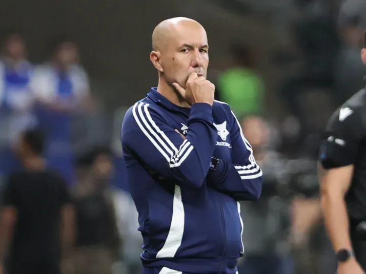 Leonardo Jardim muda escalação do Cruzeiro para enfrentar o Corinthians