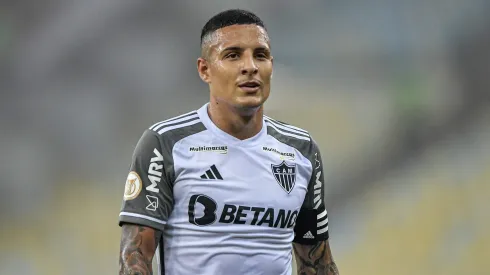RJ – RIO DE JANEIRO – 29/11/2023 – BRASILEIRO A 2023, FLAMENGO X ATLETICO-MG – Guilherme Arana jogador do Atletico-MG durante partida contra o Flamengo no estadio Maracana pelo campeonato Brasileiro A 2023. Foto: Thiago Ribeiro/AGIF