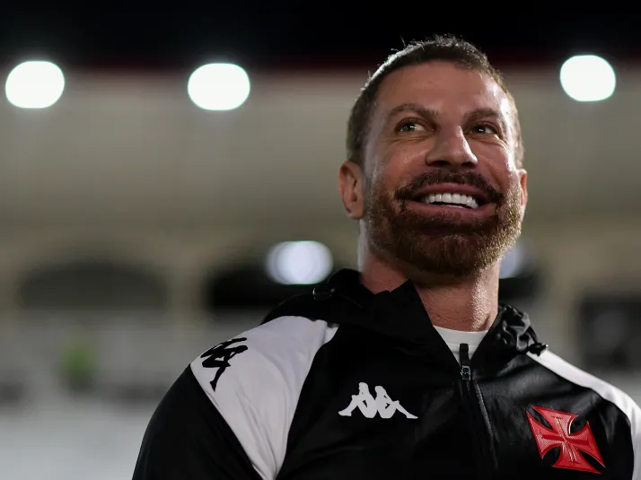 Ex-Palmeiras, Merentiel, entra na mira de Pedrinho para o Vasco em 2026