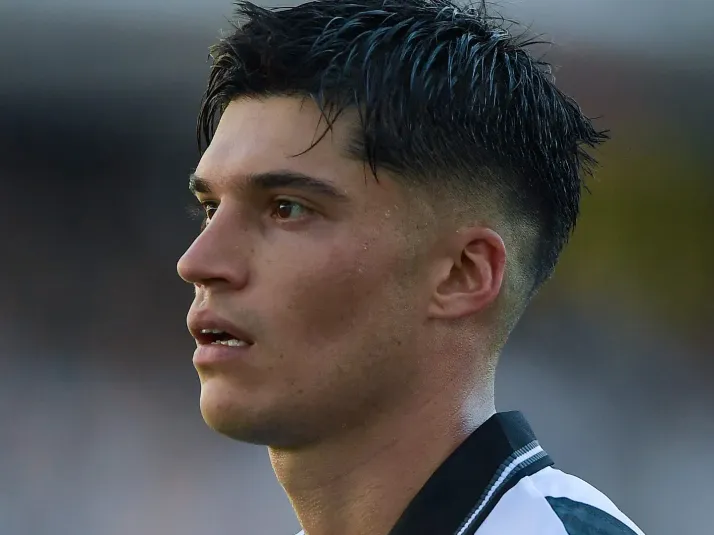 Botafogo oferece Correa ao São Paulo, mas salário é entrave