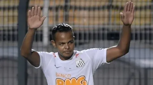 Bill em campo pelo Santos. Foto: Mauro Horita/AGIF