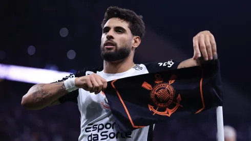 Yuri Alberto em campo pelo Corinthians. Foto: Marcello Zambrana/AGIF