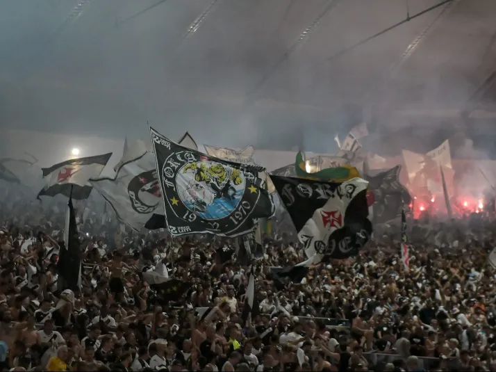 Briga entre torcida antes de Fluminense x Vasco deixa feridos