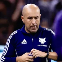 Torcida do Cruzeiro se irrita com demora de Leonardo Jardim na semifinal