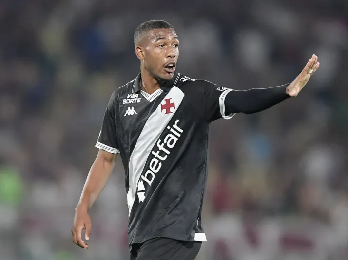 Rayan contribui com pênalti decisivo e Vasco segue para final