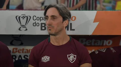 Luis Zubeldia tecnico do Fluminense durante partida contra o Vasco no estadio Maracana pelo campeonato Copa Do Brasil 2025. Foto: Thiago Ribeiro/AGIF