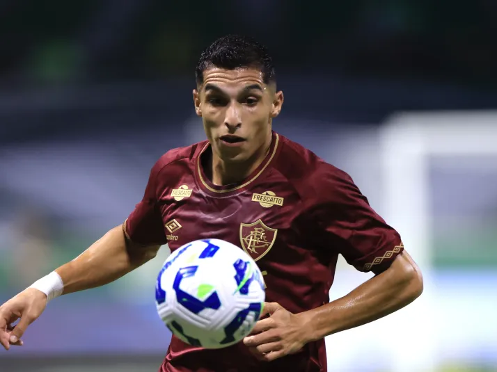 Torcida do Fluminense perde a paciência com Kevin Serna contra Vasco